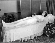 Deceased women. thumbnail