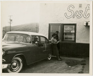 Sister's Inn (partial exterior) thumbnail