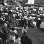 Students register for classes thumbnail