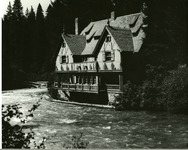 Photographs, Brown Bear House, Wyntoon, Exteriors.Photograph thumbnail