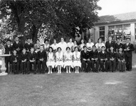 Class photograph thumbnail