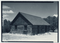 Log cabin on Grandview Point, 1940 thumbnail