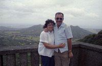 Vacationing in Hawaii thumbnail