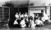 Emelyn Beattie reading to children. thumbnail