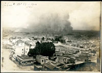 View of San Francisco on fire after earthquake of 1906 thumbnail