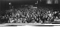 Evening view of a crowd at the Washington Monument thumbnail