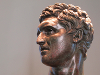 Hellenistic Prince | Portrait statue thumbnail