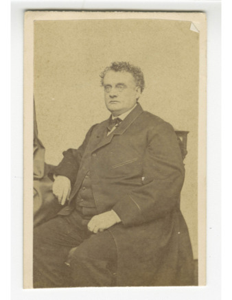 Portrait photograph of an unidentified man (Cambridgeport, MA) thumbnail