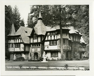 Hearst, William Randolph, Wyntoon thumbnail