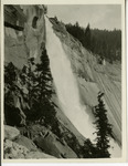 Waterfall in Yosemite thumbnail
