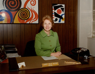 Janet Gray Hayes thumbnail