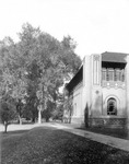 Unidentified campus building. thumbnail