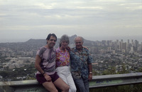 Vacationing in Hawaii thumbnail