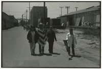 Protesters at the H. Y. Minami & Sons plant thumbnail