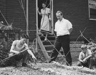 [Mr. and Mrs. Frank Doi in their victory garden in Detroit, Michigan] thumbnail