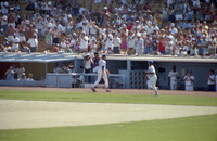 Los Angeles Dodgers 5 vs Atlanta Braves 2 at Dodger Stadium thumbnail