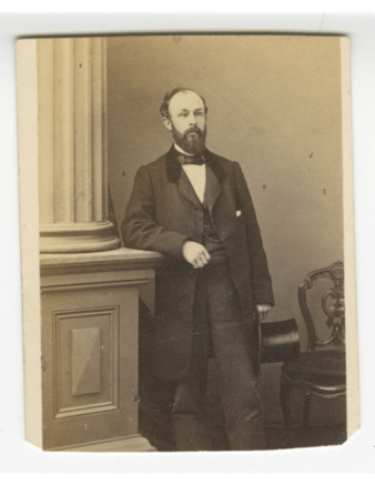 Portrait photograph of an unidentified man (location unknown, probably U. S.) thumbnail