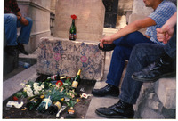Jim Morrison's grave thumbnail