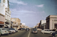 Penny Postcard Image of Main Street in Santa Paula, CA thumbnail